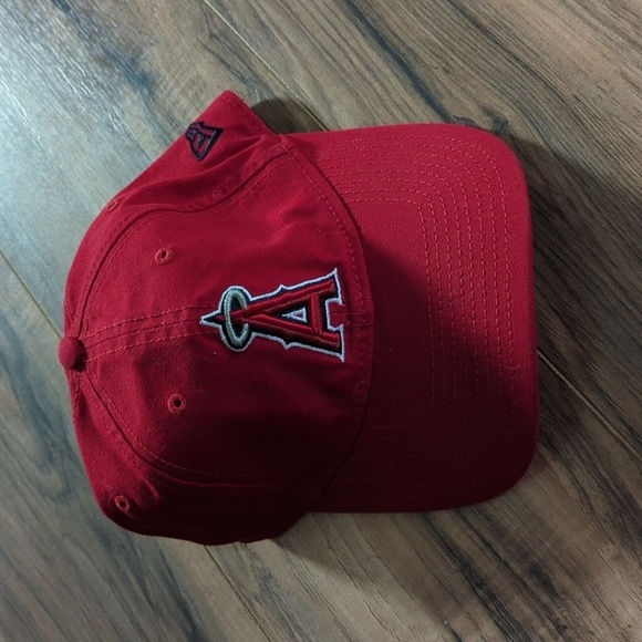 MLB Los Angeles Angels baseball hat. Adjustable MLB Angels baseball hat.